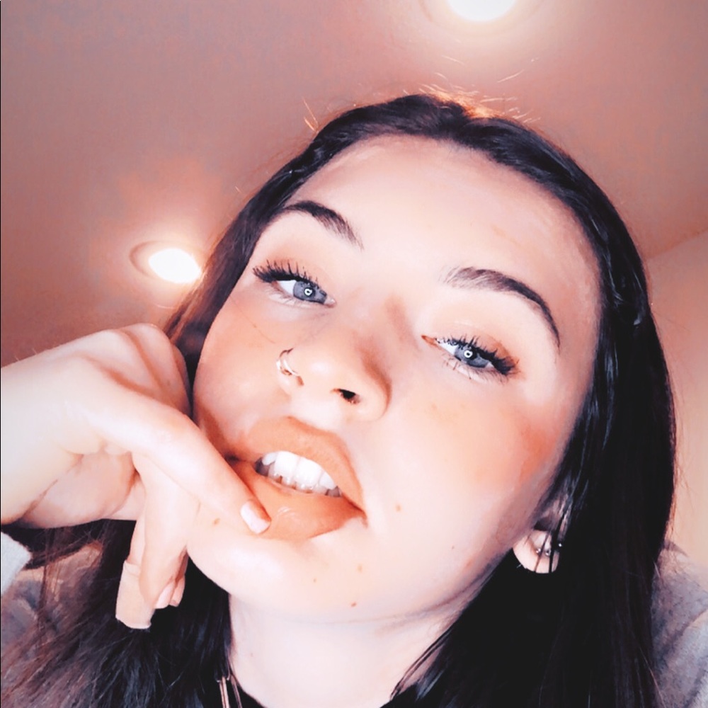 Meet your Posher, Shelby